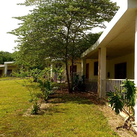 Hotel Villas Magen El Remate Exterior photo