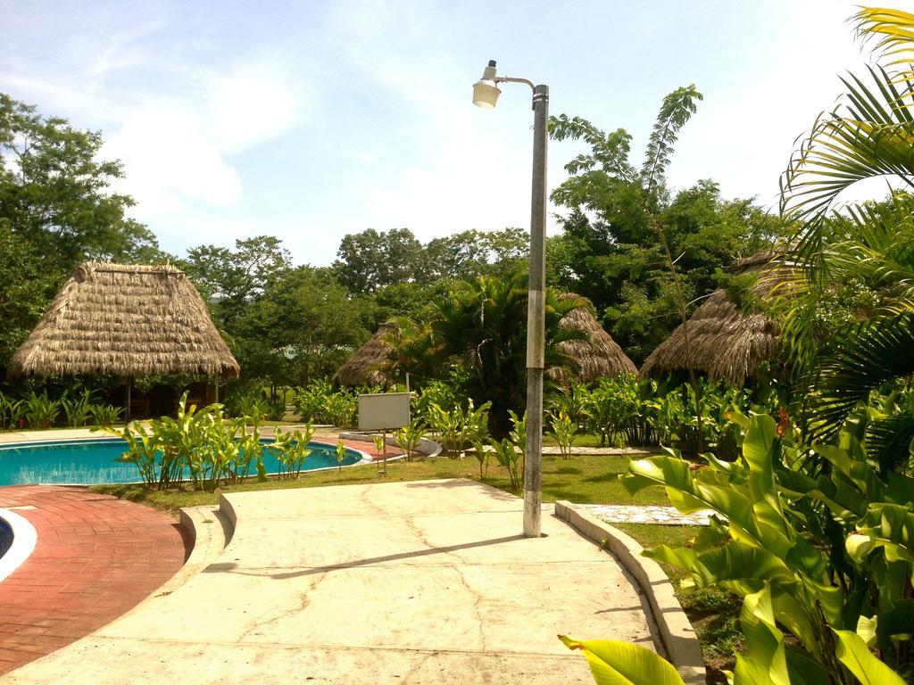 Hotel Villas Magen El Remate Exterior photo